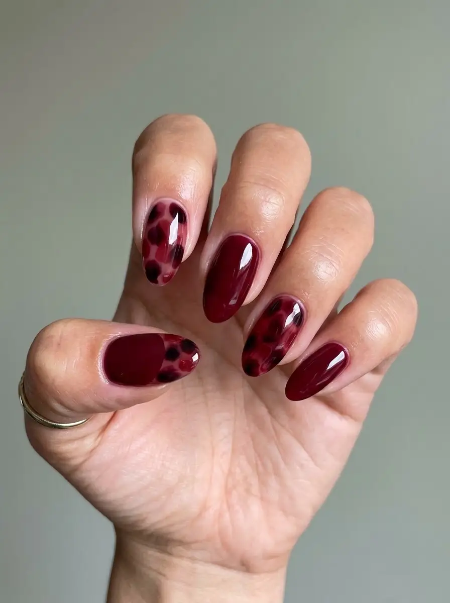 Cranberry Tortoiseshell Nails