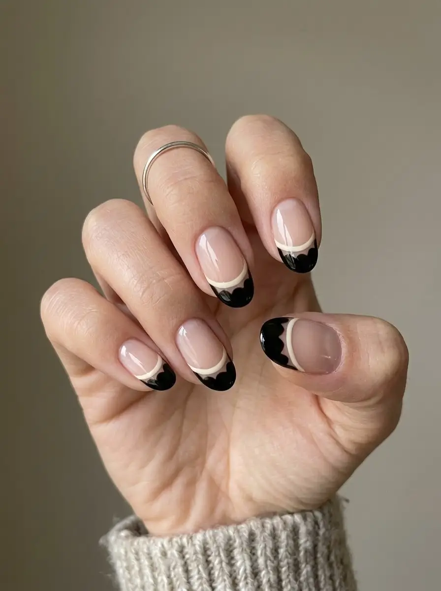 Black Scalloped Double French Tips