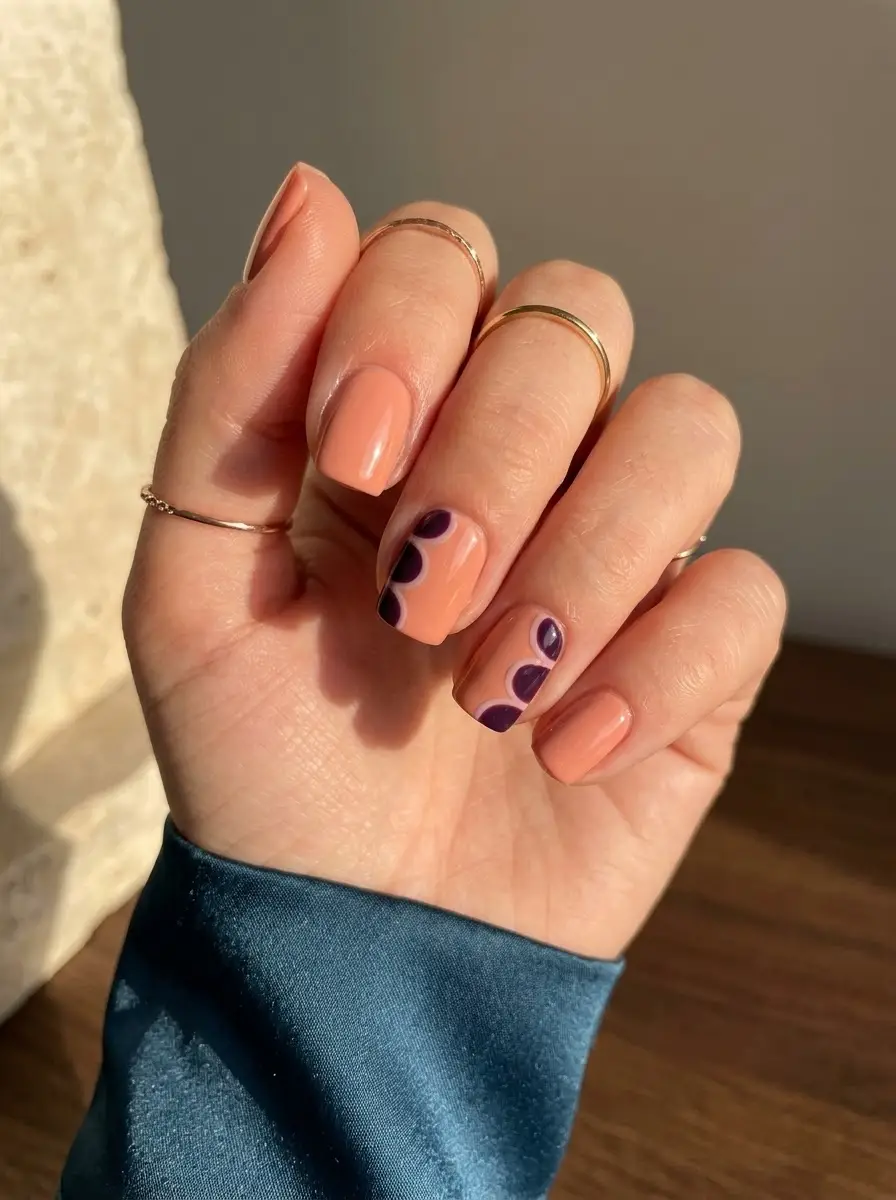 Peach and Plum Retro Accent Nails